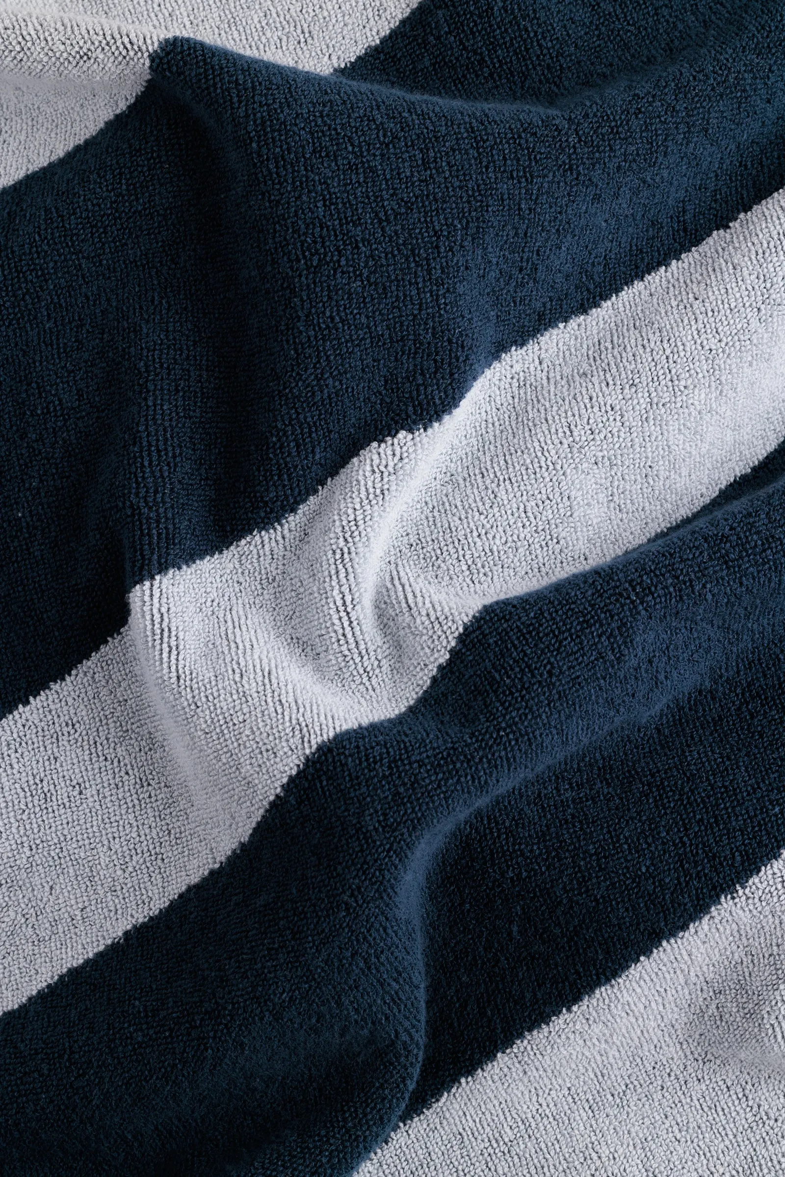 POOL TOWEL PAIR 02